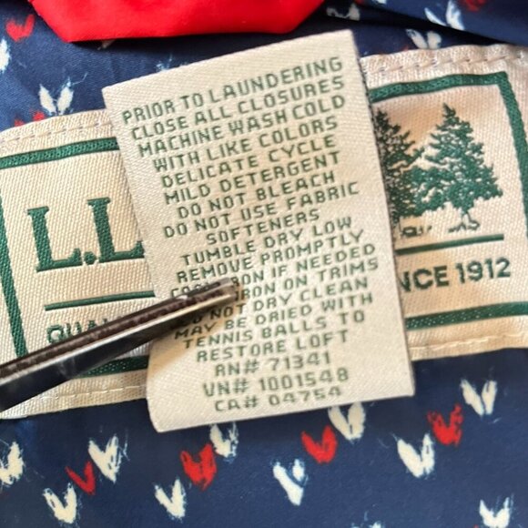 LL Bean Woman's Red Downtek Downfilled Puffy Winter Packable Jacket Sz MXL - Picture 8 of 13